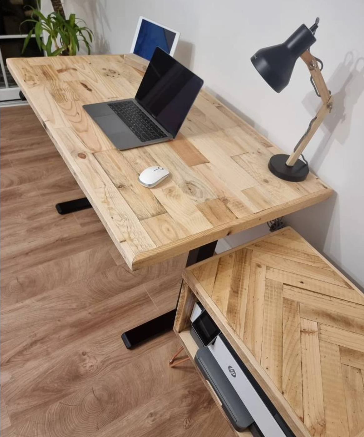 Adjustable height desk with reclaimed wood top and electric legs, featuring LED smart handset with memory presets and child lock – handcrafted sit-stand desk for home or office.