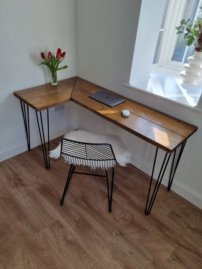 Handmade L-shaped corner desk with reclaimed scaffold board top and industrial metal legs – customisable layout with left or right return.
