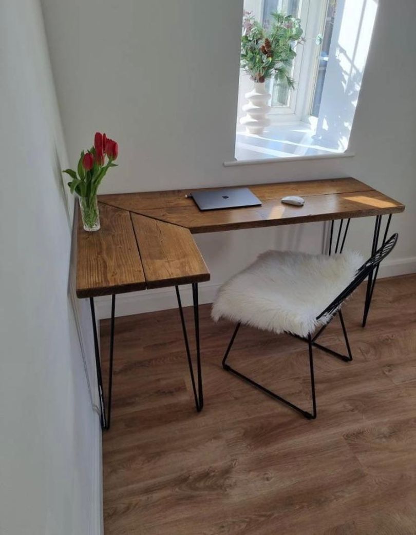 Handmade L-shaped corner desk with reclaimed scaffold board top and industrial metal legs – customisable layout with left or right return.